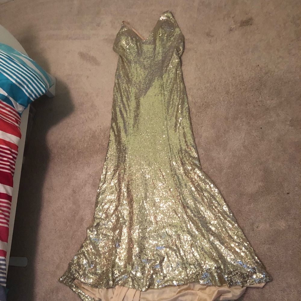 Prom Dress - Picture 2 of 6
